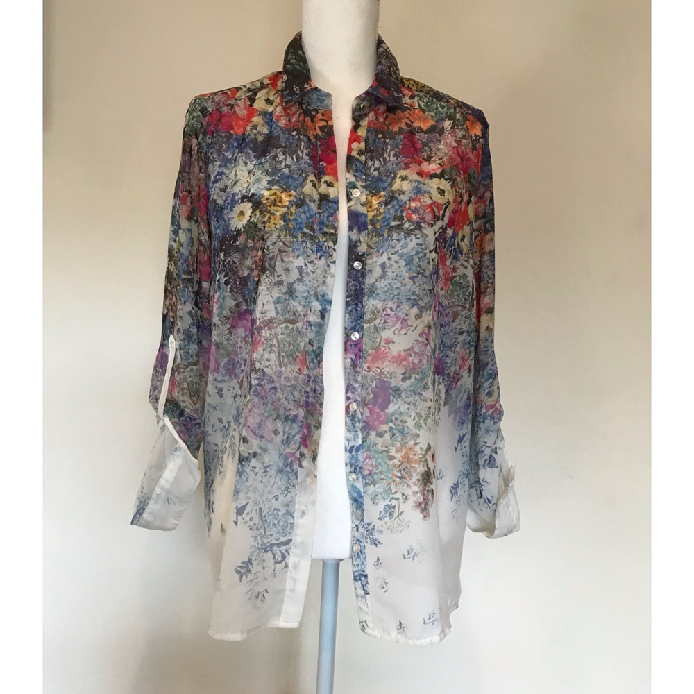 🌼🌼Women’s Floral Ombré Thin Transparent Polyester Elongated Shirt, M